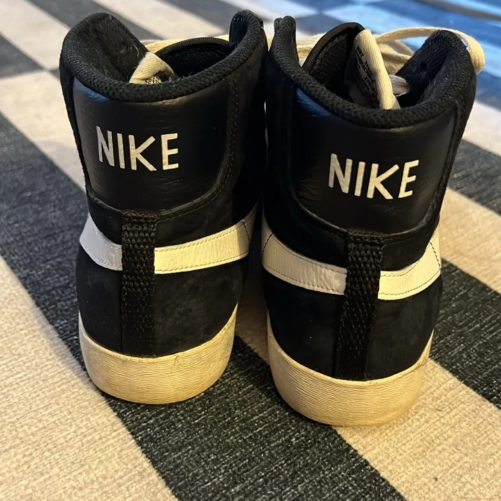 High top black suede and off white detailing sneakers gyn shoes - Picture 3 of 5